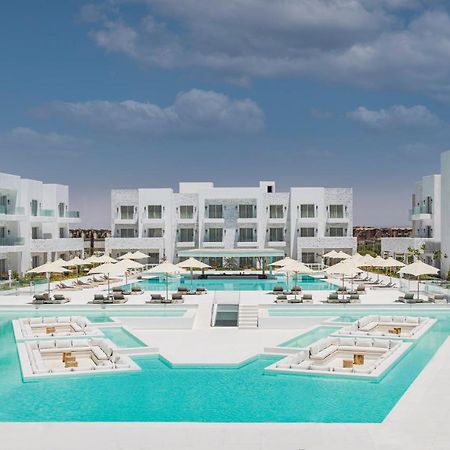 Tanoak Resort Ain Sukhna Exterior photo The hotel's main pool