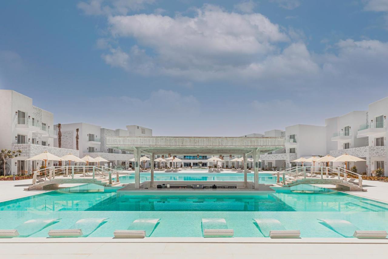 Tanoak Resort Ain Sukhna Exterior photo The hotel's main pool
