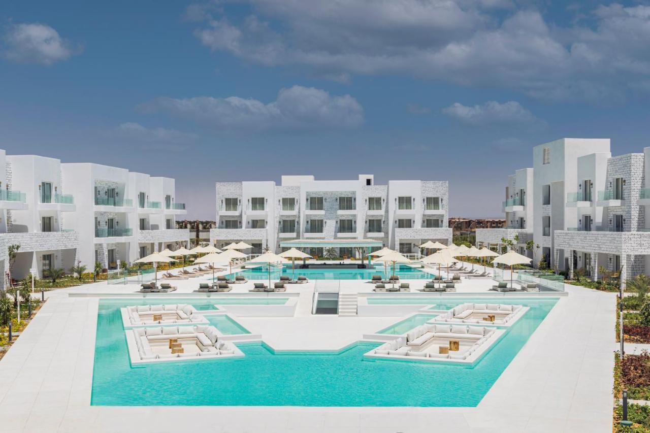 Tanoak Resort Ain Sukhna Exterior photo The hotel's main pool