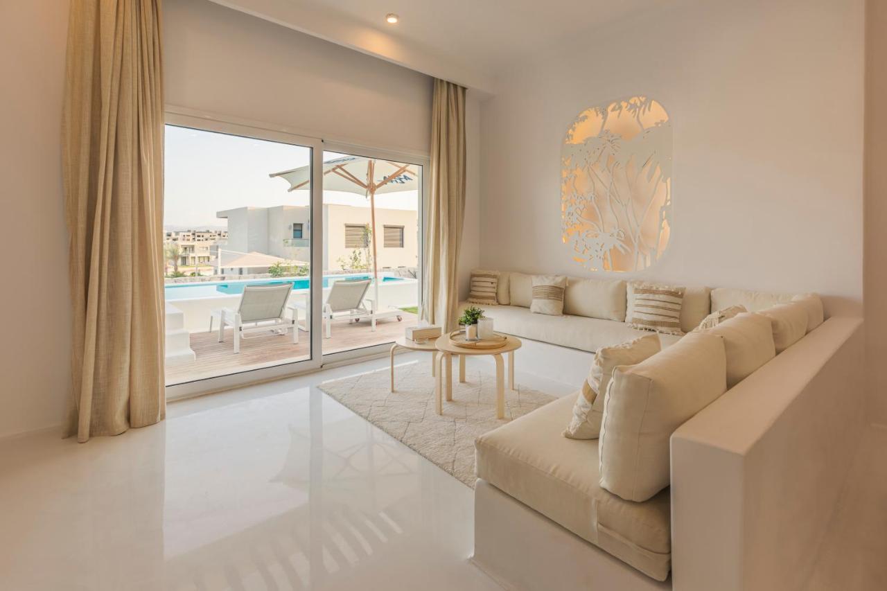 Tanoak Resort Ain Sukhna Exterior photo A living room at the hotel